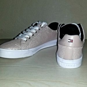 Tommy hilfiger shoes